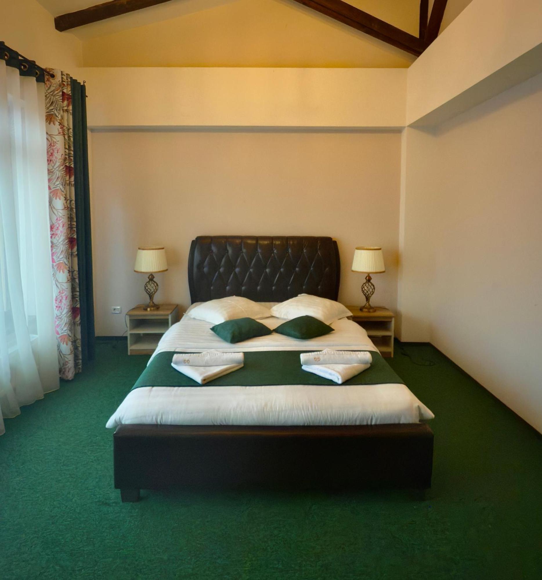 Green Garden Resort Odobesti Extérieur photo