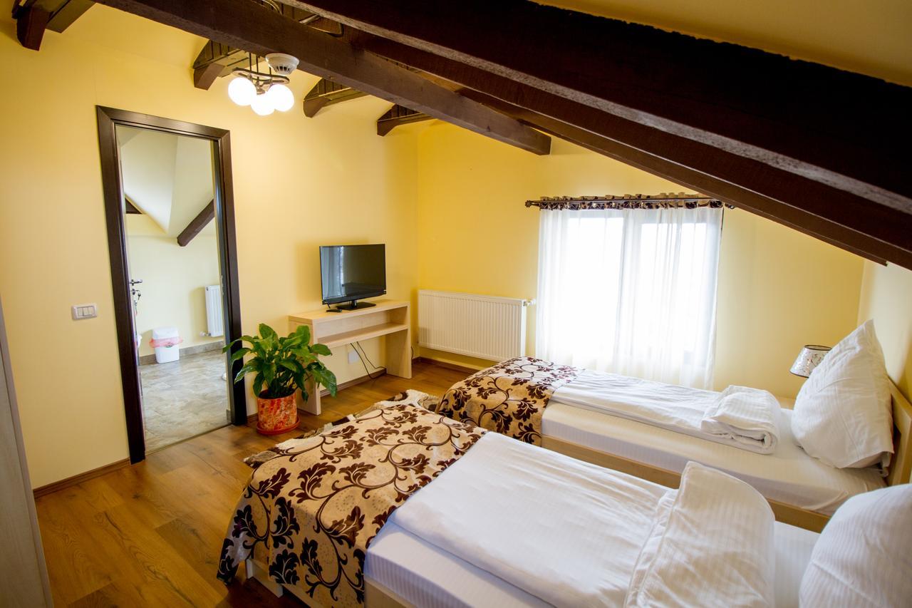 Green Garden Resort Odobesti Chambre photo