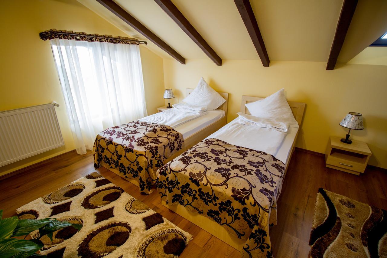 Green Garden Resort Odobesti Chambre photo